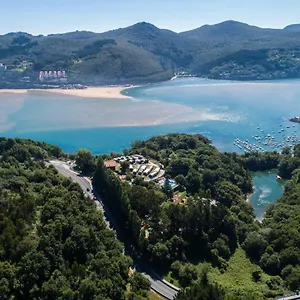 ** Holiday park Portuondo Parking Gratuito Spain